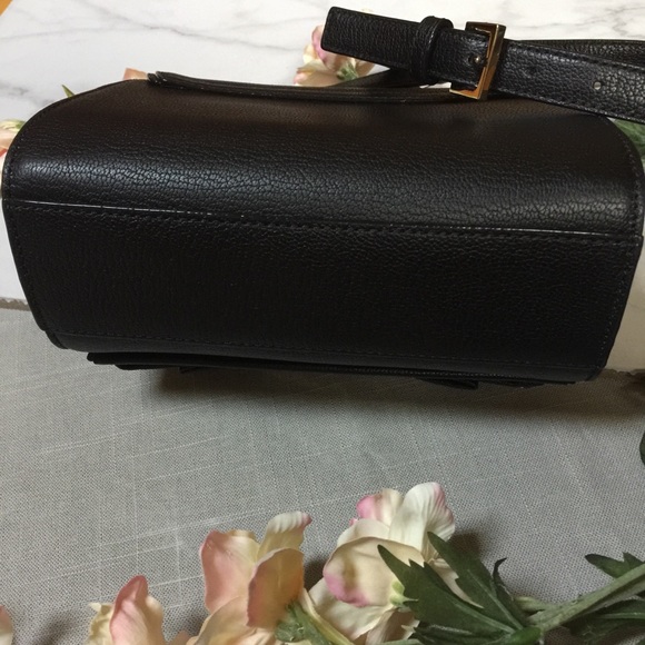 KATE SPADE NWT Avva Manor Place Crossbody in Black - Picture 8 of 8